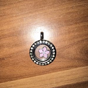 Small origami owl pendant with pink flower